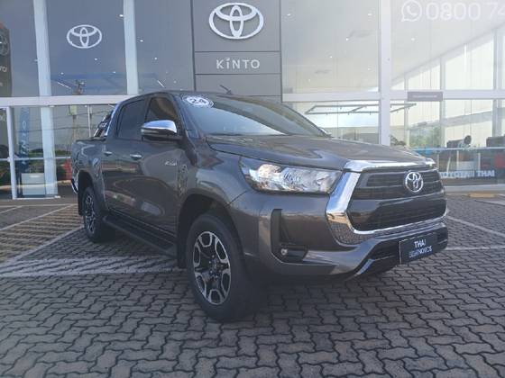 TOYOTA HILUX 2.8 D-4D TURBO DIESEL CD SRV 4X4 AUTOMÁTICO TOYOTA HILUX 2.8 D-4D TURBO DIESEL CD SRV 4X4 AUTOMÁTICO